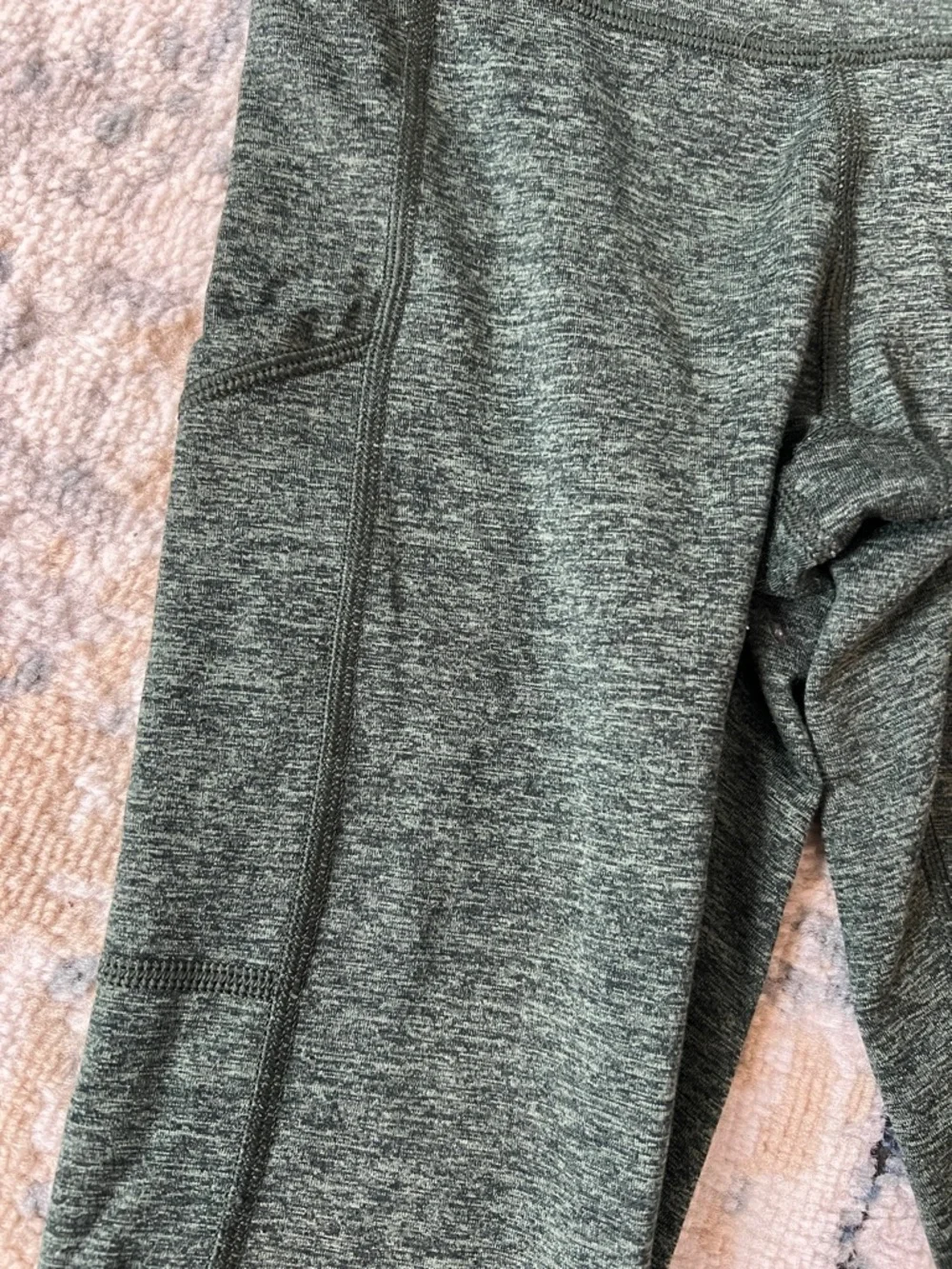 Aerie “Chill. Play. Move.” Leggings – XS (Dark Green) - Picture 3 of 5
